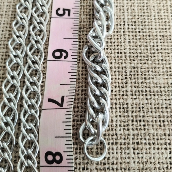 Chain Link Necklace & Bracelet - Picture 5 of 5
